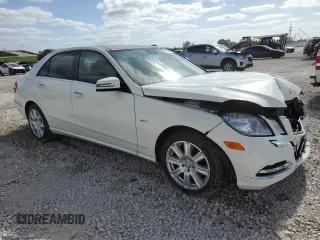 2012 Mercedes-Benz E 350 Luxury with VIN WDDHF8JB1CA535360, listed as a Copart auction lot 54720465 with 42,413 mi miles and Salvage Title. Bid and sale history available at DreamBid. Image 4.