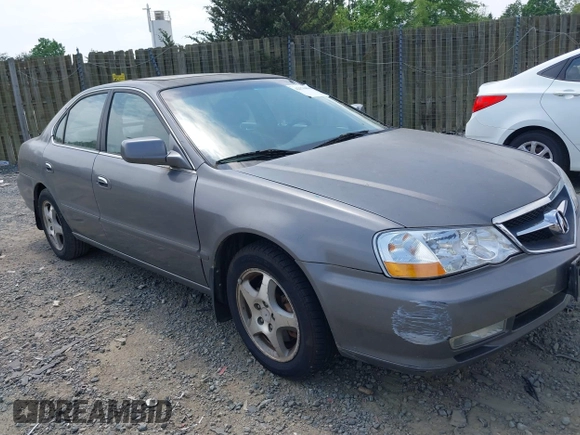 2002 Acura TL with VIN 19UUA56612A054381, listed as a IAAI auction lot 42176864 with 147,175 mi miles. Bid and sale history available at carsss.com. Image 1.