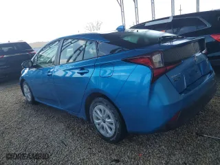 2020 Toyota Prius L Eco with VIN JTDKARFU7L3108218, listed as a Copart auction lot 45026925 with 90,704 mi miles and Salvage Title. Bid and sale history available at carsss.com. Image 2.