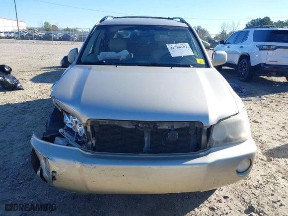 2002 Toyota Highlander with VIN JTEGF21A420061415, listed as a IAAI auction lot 41788302 with 135,412 mi miles. Bid and sale history available at carsss.com. Image 13.