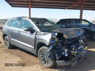 2024 Volkswagen Taos S с VIN 3VV5X7B24RM123644, выставлен на аукционе IAAI как лот 42247698 с пробегом 8 097 миль миль и . История ставок и продаж доступна на DreamBid. Изображение 1.