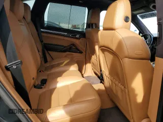 2012 Porsche Cayenne Turbo z VIN WP1AC2A27CLA81085, wystawiony jako Copart lot #85817344 z przebiegiem 109 441 mil mil oraz Szkoda całkowita • Salvage title. Historia ofert i sprzedaży dostępna na DreamBid. Obrazek 11.