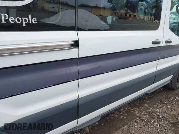 2017 Ford Transit XL с VIN 1FBZX2CM7HKA84741, выставлен на аукционе IAAI как лот 41782679 с пробегом 233 350 миль миль и . История ставок и продаж доступна на DreamBid. Изображение 6.