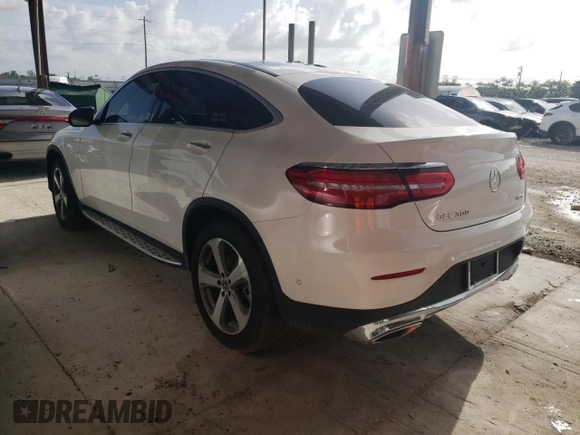 2019 Mercedes-Benz GLC with VIN WDC0J4KB1KF565029, listed as a Copart auction lot 52591042 with 22,588 mi miles. Bid and sale history available at carsss.com. Image 3.