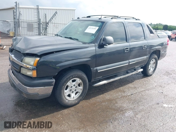 2004 Chevrolet Avalanche with VIN 3GNEC12T04G247585, listed as a IAAI auction lot 42139200 with 135,480 mi miles. Bid and sale history available at carsss.com. Image 2.