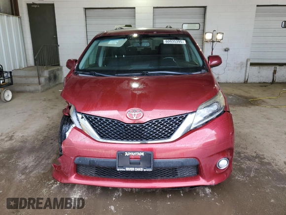 2016 Toyota Sienna SE с VIN 5TDXK3DC3GS758341, выставлен на аукционе Copart как лот 60935395 с пробегом 176 295 миль миль и Списание • Salvage title. История ставок и продаж доступна на DreamBid. Изображение 5.