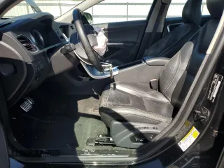 2012 Volvo S60 T6 z VIN YV1902FH3C2084933, wystawiony jako Copart lot #57816095 z przebiegiem 83 451 mil mil oraz Szkoda całkowita • Salvage title. Historia ofert i sprzedaży dostępna na DreamBid. Obrazek 7.