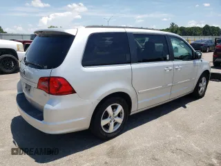 2011 Volkswagen Routan SE with VIN 2V4RW3DG2BR766535, listed as a Copart auction lot 62953345 with 172,620 mi miles and Salvage title. Bid and sale history available at DreamBid. Image 3.