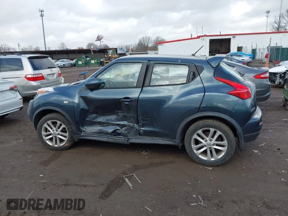 2014 Nissan Juke SL with VIN JN8AF5MV2ET483345, listed as a IAAI auction lot 41716553 with 101,795 mi miles. Bid and sale history available at carsss.com. Image 14.