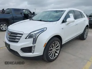2017 Cadillac XT5 Luxury FWD z VIN 1GYKNBRS3HZ195197, wystawiony jako IAAI lot #42033419 z przebiegiem 76 709 mil mil oraz . Historia ofert i sprzedaży dostępna na DreamBid. Obrazek 18.