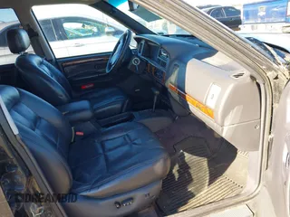 1996 Jeep Grand Cherokee Limited with VIN 1J4GZ78S5TC196338, listed as a IAAI auction lot 41199541 with Not Provided miles. Bid and sale history available at carsss.com. Image 5.