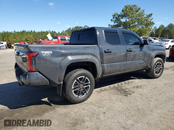 2024 Toyota Tacoma SR5 z VIN 3TMLB5JN2RM017259, wystawiony jako Copart lot #47946465 z przebiegiem 29 596 mil mil oraz Szkoda całkowita • Salvage title. Historia ofert i sprzedaży dostępna na DreamBid. Obrazek 3.