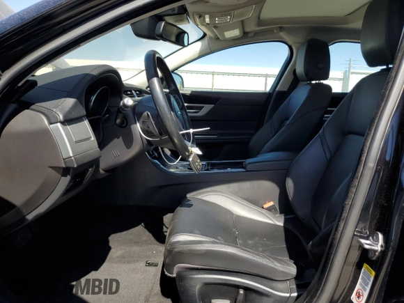2017 Jaguar XF 20d Premium с VIN SAJBD4BN0HCY36349, выставлен на аукционе Copart как лот 59002945 с пробегом 83 568 миль миль и Чистый • Clean title. История ставок и продаж доступна на DreamBid. Изображение 7.