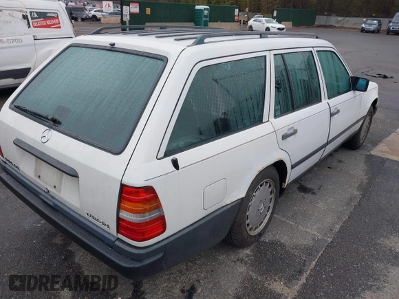 1987 Mercedes-Benz 300 with VIN WDBEB93D4HF025493, listed as a IAAI auction lot 41849239 with 343,514 mi miles and . Bid and sale history available at DreamBid. Image 4.
