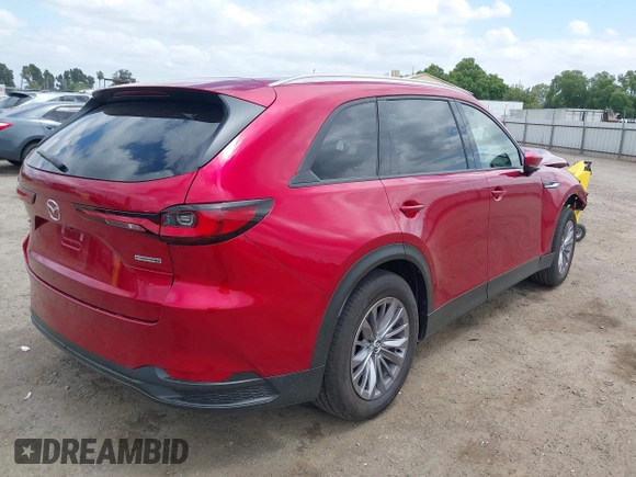 2025 Mazda CX-90 Preferred z VIN JM3KKBHD9S1208744, wystawiony jako IAAI lot #42019049 z przebiegiem 4 663 mil mil oraz . Historia ofert i sprzedaży dostępna na DreamBid. Obrazek 4.