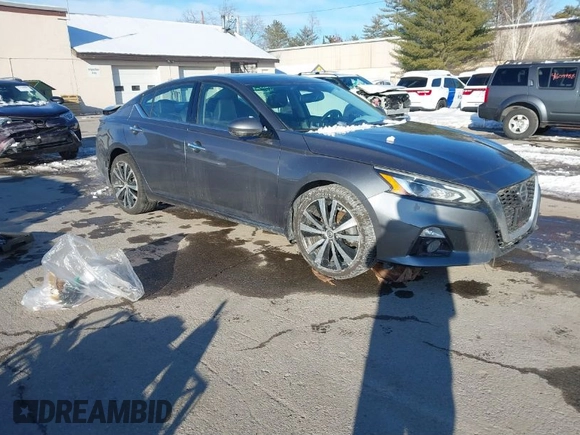 2019 Nissan Altima 2.5 Platinum with VIN 1N4BL4FW0KC229384, listed as a IAAI auction lot 41585970 with 112,087 mi miles. Bid and sale history available at carsss.com. Image 1.
