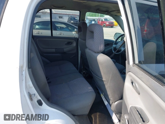 2003 Chevrolet Tracker z VIN 2CNBJ13C236911259, wystawiony jako IAAI lot #42447129 z przebiegiem 122 370 mil mil oraz . Historia ofert i sprzedaży dostępna na DreamBid. Obrazek 8.