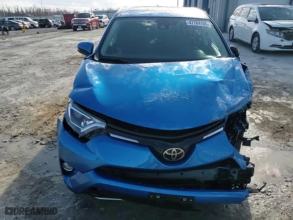 2018 Toyota RAV4 XLE with VIN 2T3WFREV3JW447775, listed as a Copart auction lot 47784105 with 0 mi miles and Salvage Title. Bid and sale history available at carsss.com. Image 13.