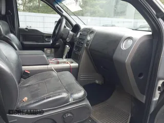 2006 Ford F-150 XLT z VIN 1FTPW14556FA26172, wystawiony jako IAAI lot #42462628 z przebiegiem 281 844 mil mil oraz . Historia ofert i sprzedaży dostępna na DreamBid. Obrazek 5.