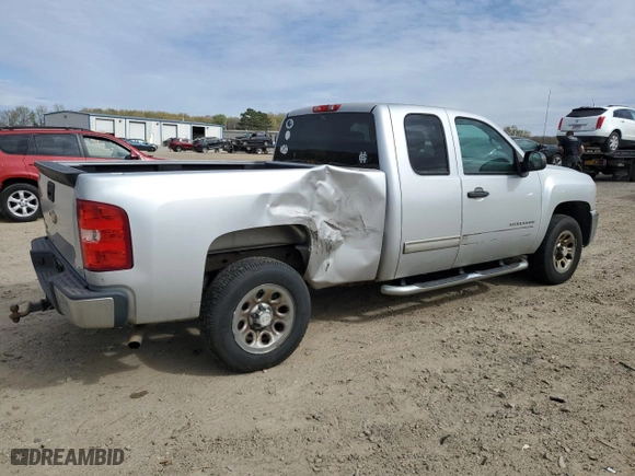 2012 Chevrolet Silverado 1500 LS with VIN 1GCRCREA2CZ150647, listed as a Copart auction lot 50559565 with 231,261 mi miles and Salvage Title. Bid and sale history available at carsss.com. Image 3.