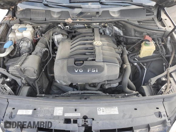 2011 Volkswagen Touareg Sport with VIN WVGFF9BPXBD005821, listed as a Copart auction lot 49391505 with 111,938 mi miles and Salvage Title. Bid and sale history available at DreamBid. Image 12.