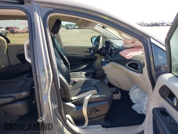 2023 Chrysler Pacifica Touring L с VIN 2C4RC1BG8PR613532, выставлен на аукционе IAAI как лот 41991493 с пробегом 70 670 миль миль и . История ставок и продаж доступна на DreamBid. Изображение 5.
