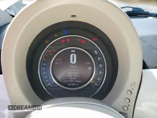 2017 FIAT 500 Pop z VIN 3C3CFFKR6HT700120, wystawiony jako Copart lot #52391825 z przebiegiem 54 197 mil mil oraz Szkoda całkowita • Salvage title. Historia ofert i sprzedaży dostępna na DreamBid. Obrazek 9.