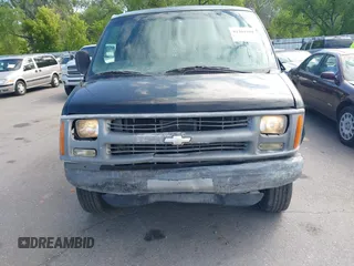 2002 Chevrolet City Express Cargo z VIN 1GCHG39R321205567, wystawiony jako IAAI lot #42304188 z przebiegiem 119 412 mil mil oraz . Historia ofert i sprzedaży dostępna na DreamBid. Obrazek 6.