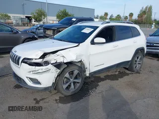 2020 Jeep Cherokee Limited с VIN 1C4PJLDB5LD535248, выставлен на аукционе IAAI как лот 42046656 с пробегом 105 319 миль миль и . История ставок и продаж доступна на DreamBid. Изображение 18.