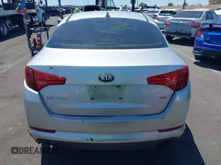 2013 Kia Optima LX z VIN KNAGM4A7XD5389662, wystawiony jako IAAI lot #42265945 z przebiegiem 164 488 mil mil oraz . Historia ofert i sprzedaży dostępna na DreamBid. Obrazek 14.