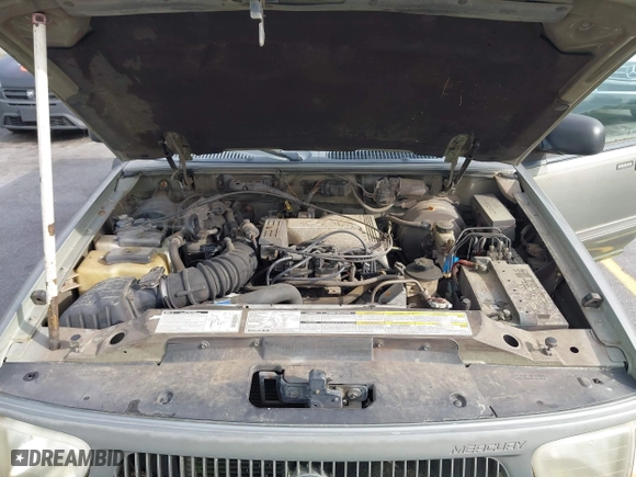 2000 Mercury Mountaineer with VIN 4M2ZU86P8YUJ07066, listed as a IAAI auction lot 42114617 with 233,146 mi miles. Bid and sale history available at carsss.com. Image 10.