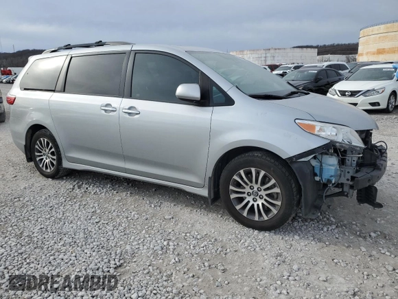 2019 Toyota Sienna XLE Auto Access Seat with VIN 5TDYZ3DC5KS977360, listed as a Copart auction lot 88314275 with 71,200 mi miles and Salvage Title. Bid and sale history available at carsss.com. Image 4.