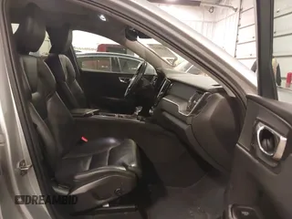 2019 Volvo XC60 Momentum с VIN LYV102RKXKB232325, выставлен на аукционе IAAI как лот 41486123 с пробегом 55 213 миль миль и . История ставок и продаж доступна на DreamBid. Изображение 5.