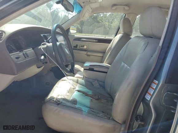 2004 Lincoln Town Car Signature with VIN 1LNHM81W64Y644937, listed as a Copart auction lot 50868815 with 189,886 mi miles and Salvage Title. Bid and sale history available at carsss.com. Image 7.