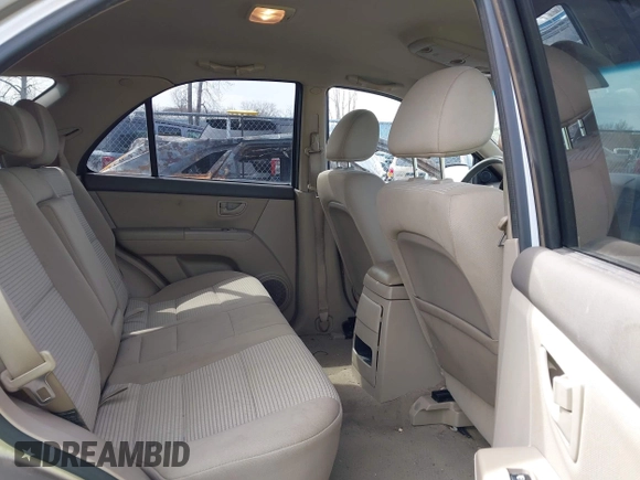 2009 Kia Sorento LX with VIN KNDJC735X95873640, listed as a IAAI auction lot 41918106 with 120,179 mi miles. Bid and sale history available at carsss.com. Image 8.