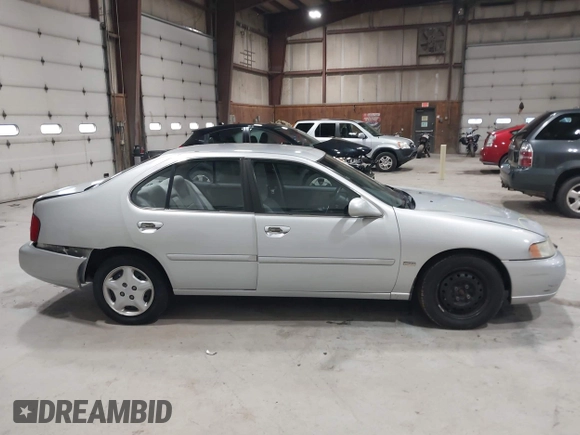 2001 Nissan Altima GXE with VIN 1N4DL01D71C241084, listed as a IAAI auction lot 41935585 with 136,114 mi miles. Bid and sale history available at carsss.com. Image 13.