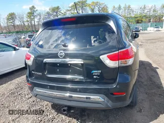 2015 Nissan Pathfinder SV with VIN 5N1AR2MM9FC625843, listed as a IAAI auction lot 41996006 with Not Provided miles and . Bid and sale history available at DreamBid. Image 15.