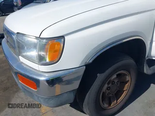 1996 Toyota 4Runner SR5 z VIN JT3GN86R2T0008842, wystawiony jako IAAI lot #42291809 z przebiegiem 204 218 mil mil oraz . Historia ofert i sprzedaży dostępna na DreamBid. Obrazek 6.