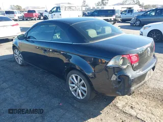 2011 Volkswagen Eos Komfort с VIN WVWBA7AH3BV001569, выставлен на аукционе IAAI как лот 41338372 с пробегом 173 248 миль миль и . История ставок и продаж доступна на DreamBid. Изображение 3.