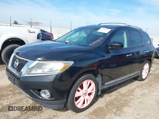 2013 Nissan Pathfinder SV with VIN 5N1AR2MM4DC638755, listed as a IAAI auction lot 41449873 with 237,126 mi miles. Bid and sale history available at carsss.com. Image 2.