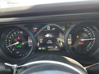 2024 Jeep Wrangler Sahara with VIN 1C4RJXP63RW195206, listed as a Copart auction lot 48784595 with 10,737 mi miles and Salvage Title. Bid and sale history available at DreamBid. Image 9.