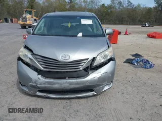 2012 Toyota Sienna XLE AAS with VIN 5TDYK3DC4CS251821, listed as a IAAI auction lot 41932724 with 149,395 mi miles. Bid and sale history available at carsss.com. Image 12.