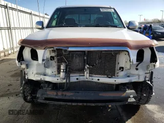 2000 Toyota Tundra SR5 with VIN 5TBBT4415YS050193, listed as a Copart auction lot 53702725 with 136,081 mi miles and Salvage Title. Bid and sale history available at DreamBid. Image 5.