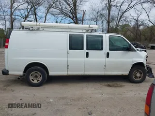 2008 Chevrolet City Express Cargo z VIN 1GCGG29K081189118, wystawiony jako IAAI lot #41727371 z przebiegiem 207 161 mil mil oraz . Historia ofert i sprzedaży dostępna na DreamBid. Obrazek 13.