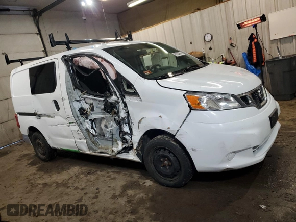 2018 Nissan NV200 Compact Cargo S with VIN 3N6CM0KN5JK702428, listed as a Copart auction lot 43903865 with 142,605 mi miles and Salvage Title. Bid and sale history available at carsss.com. Image 4.