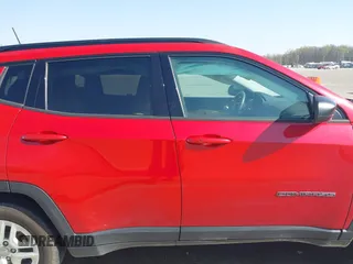 2018 Jeep Compass Sport with VIN 3C4NJCAB3JT255203, listed as a IAAI auction lot 42052746 with 112,451 mi miles and . Bid and sale history available at DreamBid. Image 13.