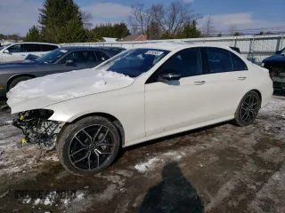 2021 Mercedes-Benz E-Class E 450 with VIN W1KZF5KB7MA947527, listed as a Copart auction lot 89355955 with 31,386 mi miles and Salvage Title. Bid and sale history available at carsss.com. Image 1.