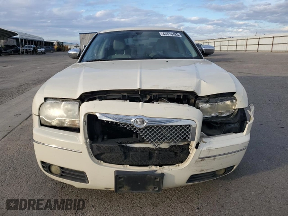 2006 Chrysler 300 Touring with VIN 2C3KK53G96H365178, listed as a Copart auction lot 43570425 with 206,552 mi miles and Salvage Title. Bid and sale history available at carsss.com. Image 5.