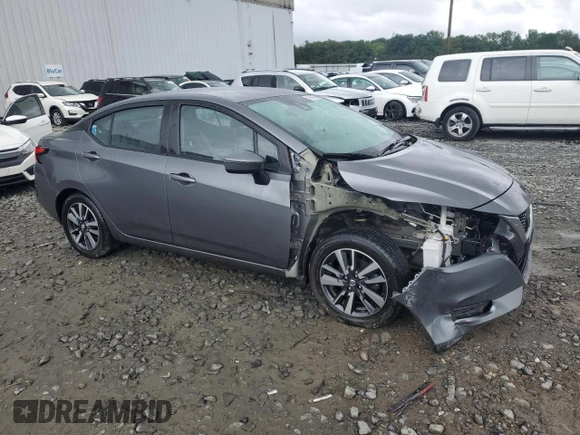 2021 Nissan Versa SV z VIN 3N1CN8EV7ML821786, wystawiony jako Copart lot #56646685 z przebiegiem 73 121 mil mil oraz Szkoda całkowita • Salvage title. Historia ofert i sprzedaży dostępna na DreamBid. Obrazek 4.