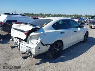 2018 Nissan Altima 2.5 SV with VIN 1N4AL3AP4JC264501, listed as a IAAI auction lot 41795559 with 43,764 mi miles. Bid and sale history available at carsss.com. Image 4.